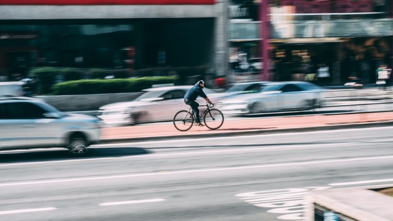 Lire la suite à propos de l’article PW – La prise en compte des piétons et des cyclistes dans l’aménagement de l’espace public et des voiries.