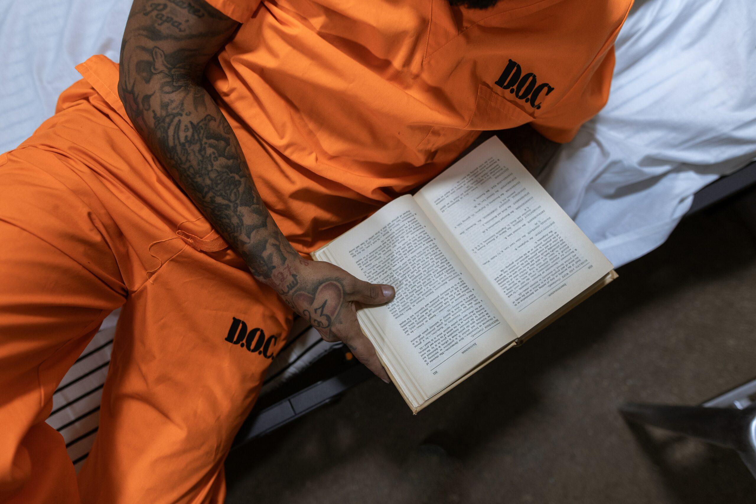 Lire la suite à propos de l’article FWB – L’accès à la culture en milieu carcéral: un enjeu fondamental